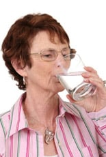 women_drinking_water
